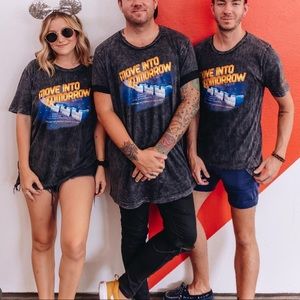 Lost Bros peoplemover shirt, size medium